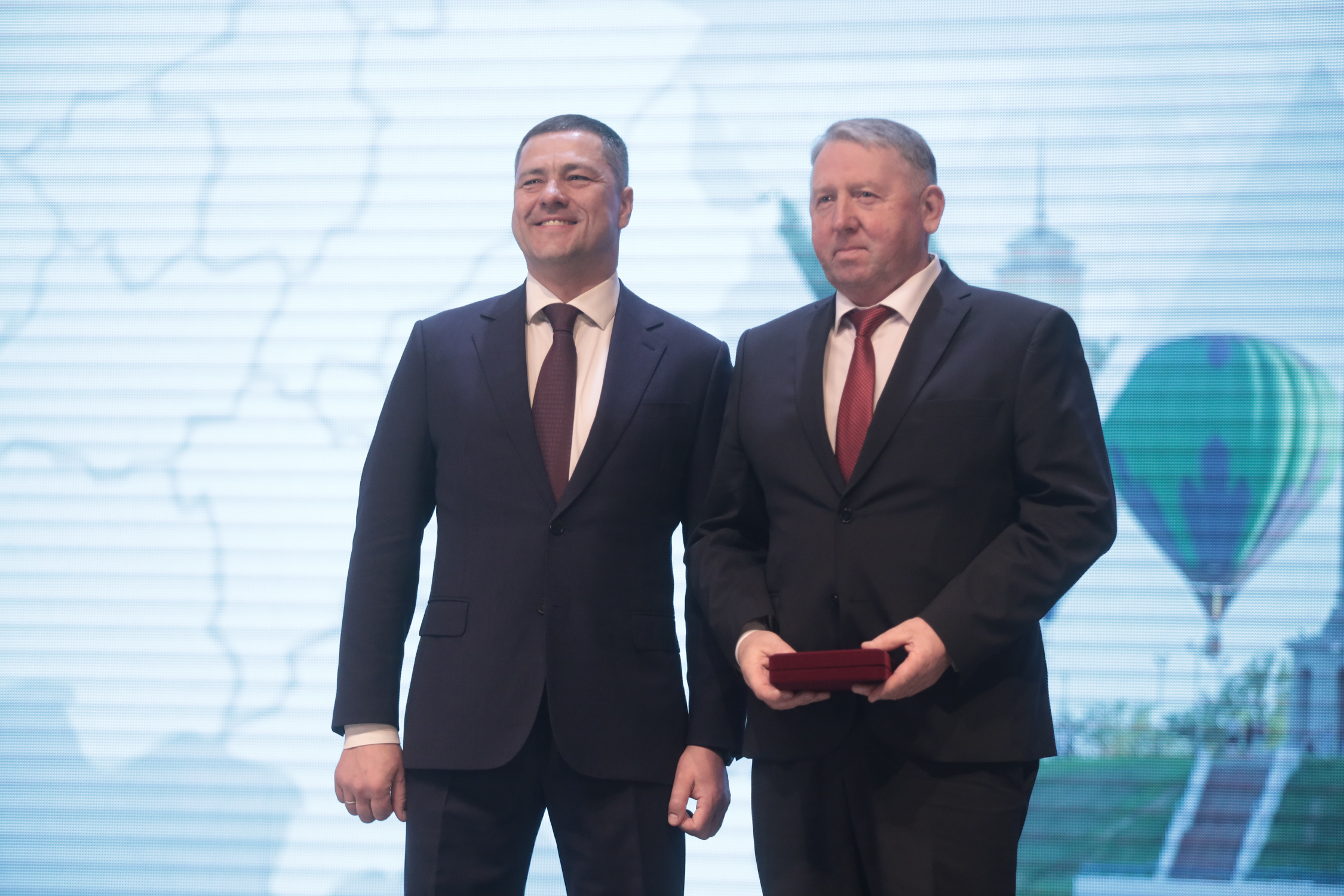 Лучшие работники местного самоуправления награждены в г. Пскове.